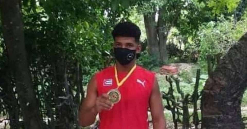 阿瓦雷兹对 阿瓦雷兹对