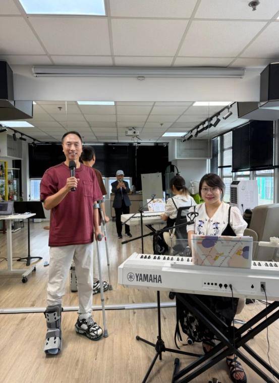 在娱乐版块, 近日邬友正 在娱乐版块, 近日邬友正