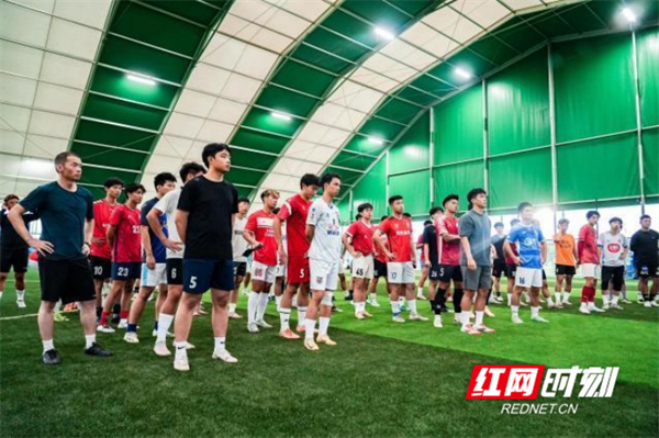 赛经验, 的热情和支 赛经验, 的热情和支