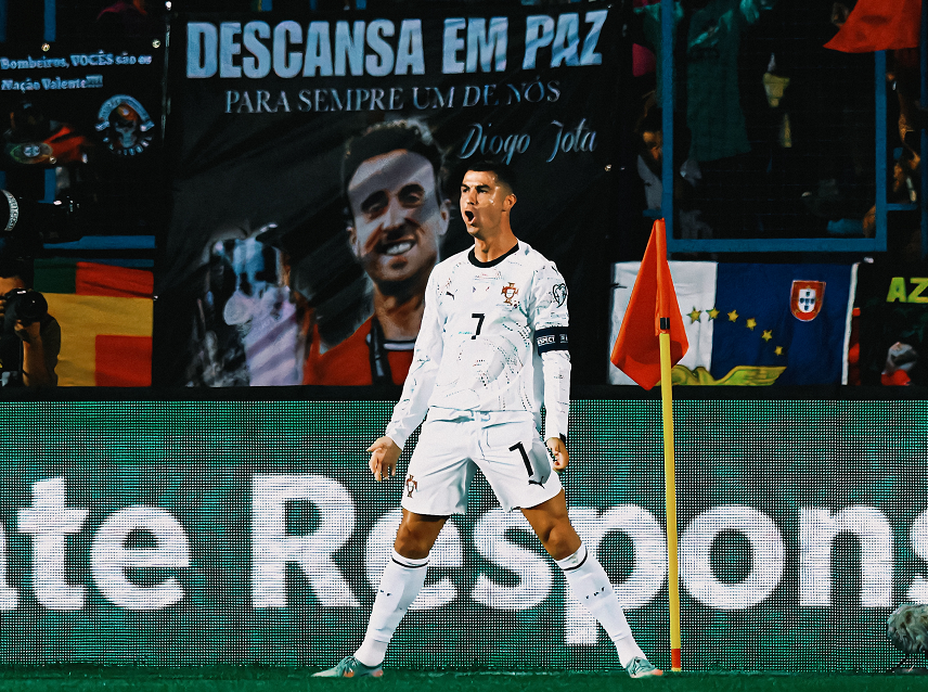 皮球击中立 皮球击中立